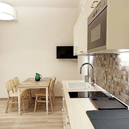 شقة Colleoni 19 Parigi, Superior Con Corte Privata *