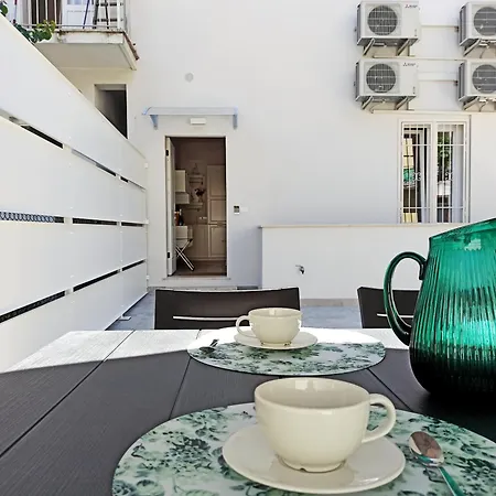 Colleoni 19 Parigi, Superior Con Corte Privata * 시비타노바 마르셰