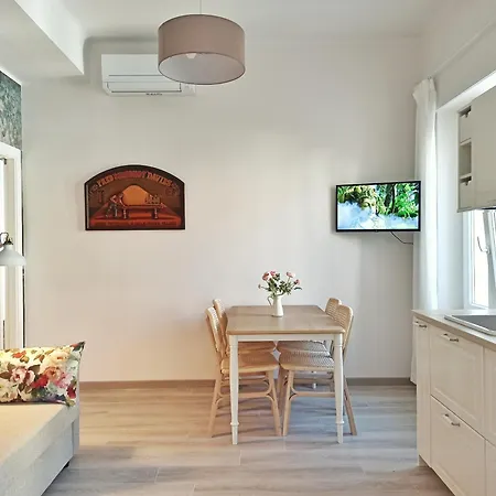 Apartment Colleoni 19 Parigi, Superior Con Corte Privata