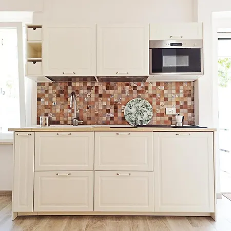 Colleoni 19 Parigi, Superior Con Corte Privata 아파트 *